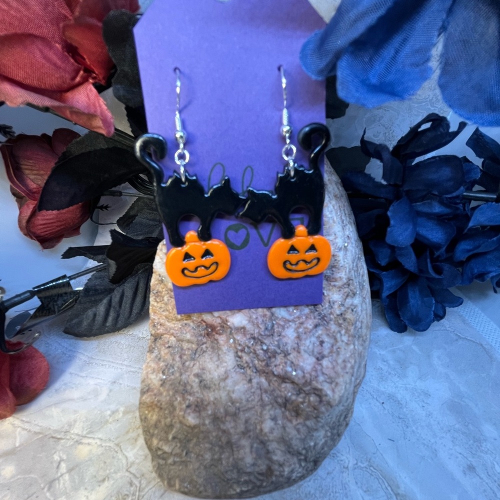 Black Cat on Pumpkin Earrings.